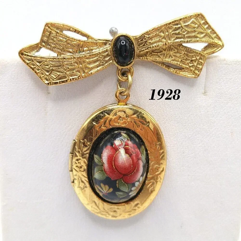 1928 Company Vintage Locket Brooch, Floral Cabochon, Photos 1